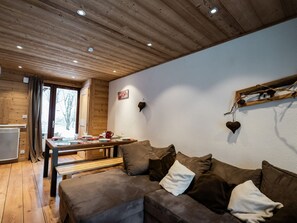 TV - 3-room apartment, 6 people, near ski lifts (Châtel)