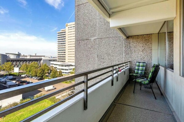 Property grounds - Stunning 1-bed Apartment in Neuss (Neuss)