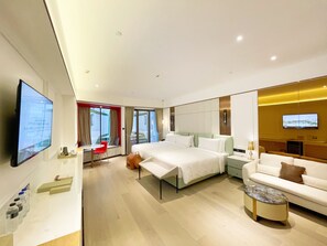 Family (Resorts World) Garden Onsen Room | Down duvets, in-room safe, blackout curtains, iron/ironing board - YOHO Resorts World Hotel (Macau)