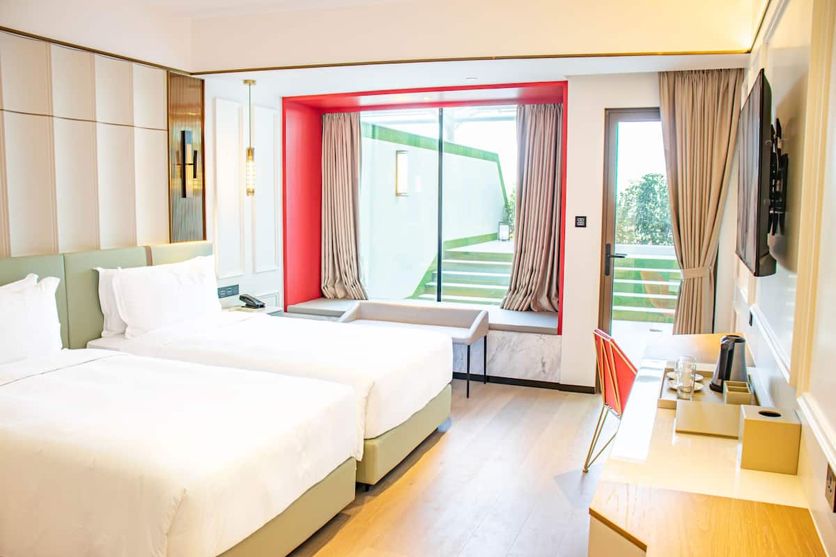 Premier studio suite, terras, uitzicht op zee | 2 slaapkamers, donzen dekbedden, een kluis op de kamer