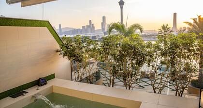 YOHO Resorts World Hotel