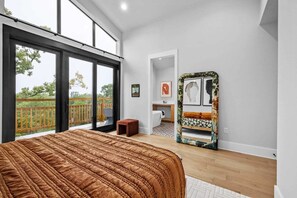 3 bedrooms, desk, iron/ironing board, WiFi