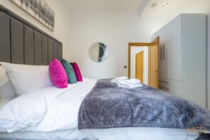 1 quarto, ferros/tábuas de passar roupa, Wi-Fi, roupa de cama