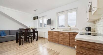 Cozy Studio in Quiet Neighborhood | Balcony, Parking