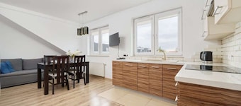 Cozy Studio in Quiet Neighborhood | Balcony, Parking