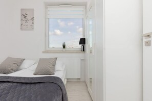 2 chambres, fer et planche à repasser, Wi-Fi, draps fournis