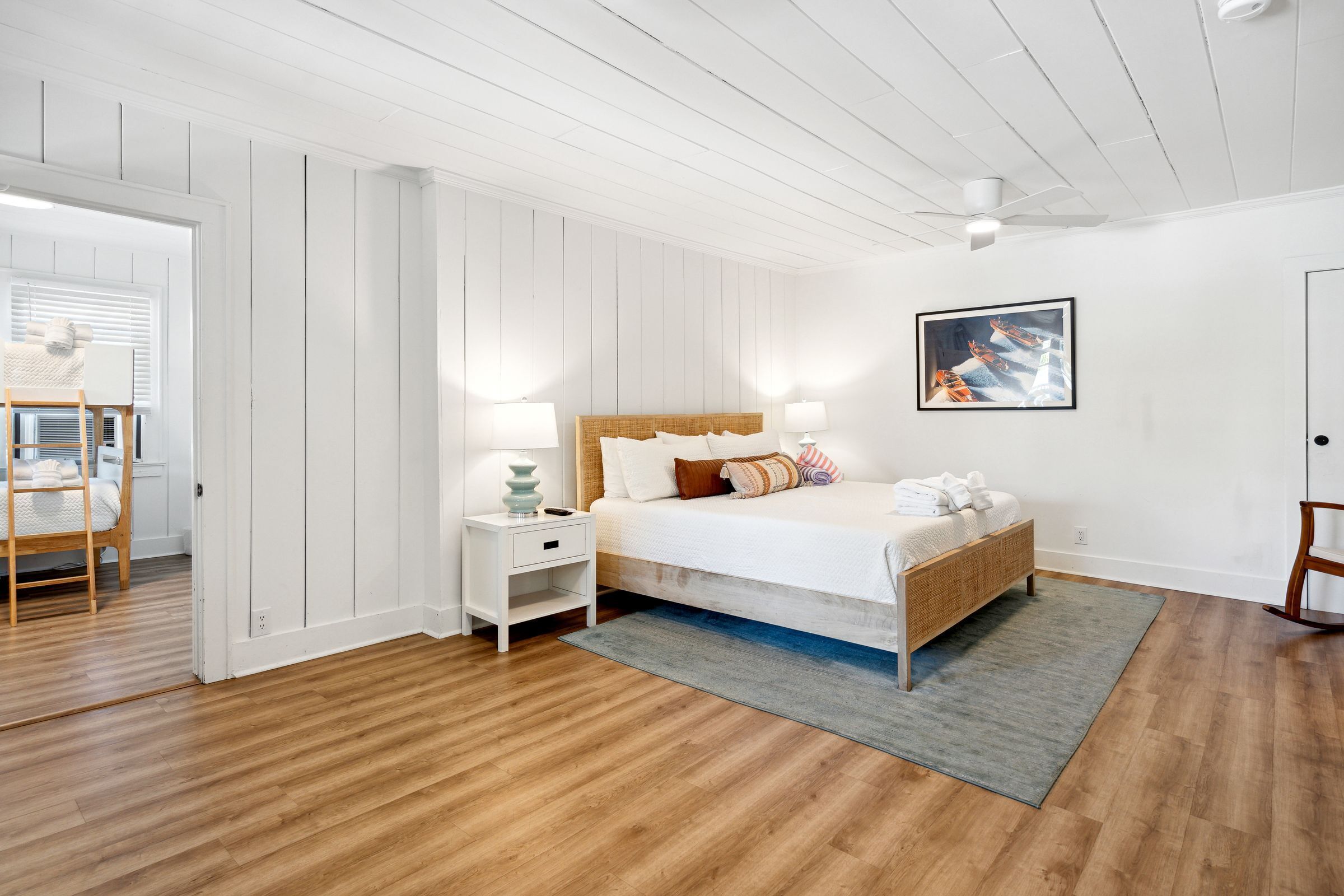 2 dormitoris, planxa i posts de planxar, wifi i roba de llit 