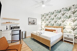 1 slaapkamer, een strijkplank/strijkijzer, wifi, beddengoed