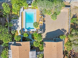 Exterior - Folliday Inn - The Cobra - Room 32 (Folly Beach)