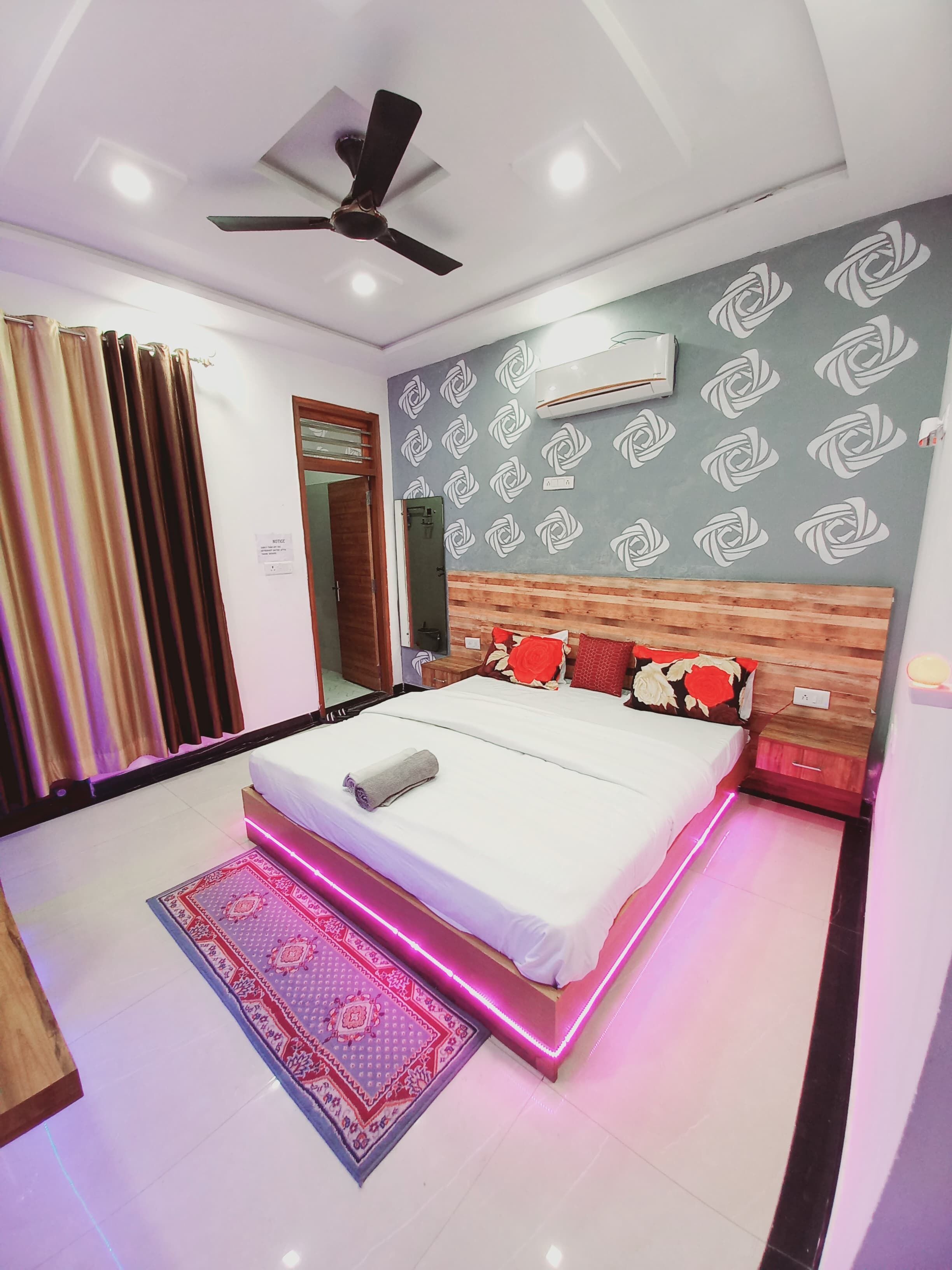 Premium Double Room | Down comforters, blackout drapes, soundproofing, iron/ironing board