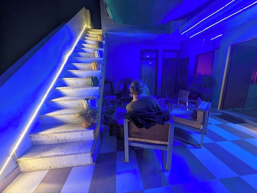 Taj Street Hostel