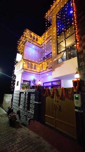 Majoituspaikan julkisivu