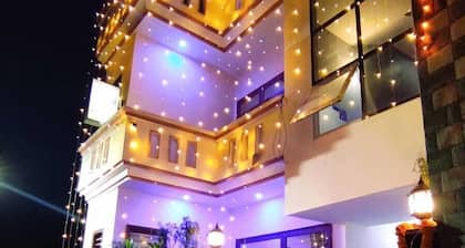 Taj Street Hostel