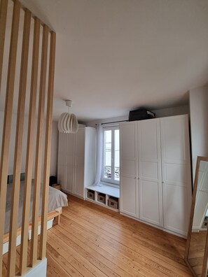 4 Schlafzimmer, Bügeleisen/Bügelbrett, Reisekinderbett, kostenloses WLAN