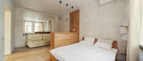 Basic Apartment | 1 bedroom, desk, soundproofing, iron/ironing board