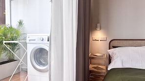 Habitación doble Deluxe, 1 cama Queen size, para no fumadores, Terraza | Insonorización y wifi gratis 