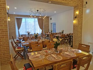 Buffet - YAEL LUXURY APARTMENTS 2 (Busteni)