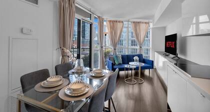 Luxury 1BR - Walk to CN Tower - Convention Centre