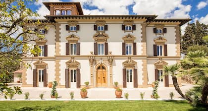 Villa in Campiglia Marittima with 8 bedrooms sleeps 20