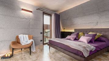 3 bedrooms, iron/ironing board, travel crib, free WiFi