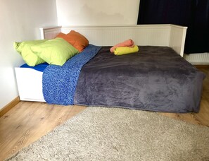 2 soverom, skrivebord, wi-fi og sengetøy