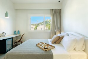 Executive Room with Terrace | Cadar kapas Mesir, peralatan tempat tidur premium, gebar bulu kapas 