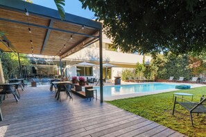 Outdoor pool, pool umbrellas, pool loungers