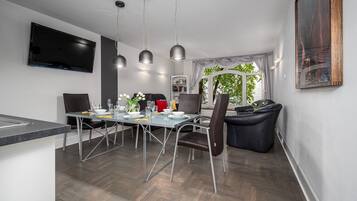 Apartament (2) | Coin séjour | Télévision à écran plat