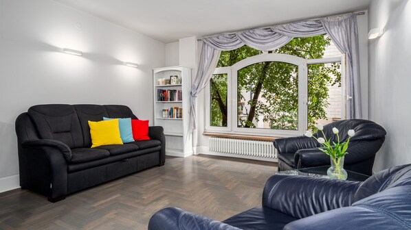 Apartament (2) | Living area | Flat-screen TV - Apartamenty Sun & Snow Zielone Powiśle (Warsaw)