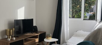 Very cozy, sunny 1 bedroom apartment. Located 5 minutes walk from the center