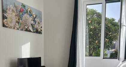 Very cozy, sunny 1 bedroom apartment. Located 5 minutes walk from the center