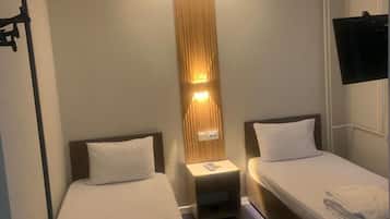 Standard Twin Room | 1 bedroom, premium bedding, free WiFi, bed sheets