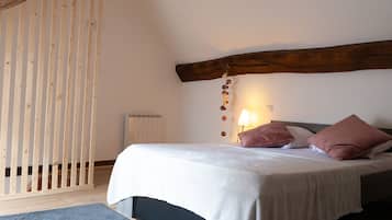 2 chambres, fer et planche à repasser, Wi-Fi gratuit, draps fournis