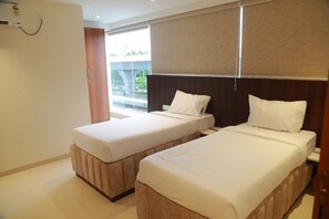 ห้องสแตนดาร์ดทวิน | 1 ห้องนอน, เครื่องนอนระดับพรีเมียม, โต๊ะทำงาน, Wi-Fi ฟรี