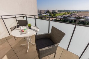 Balcony - Cozy & Peacefull Studio by Renters (Warsaw)