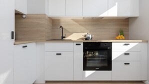 Dishwasher, cookware/dishes/utensils - Cozy & Peacefull Studio by Renters (Warsaw)