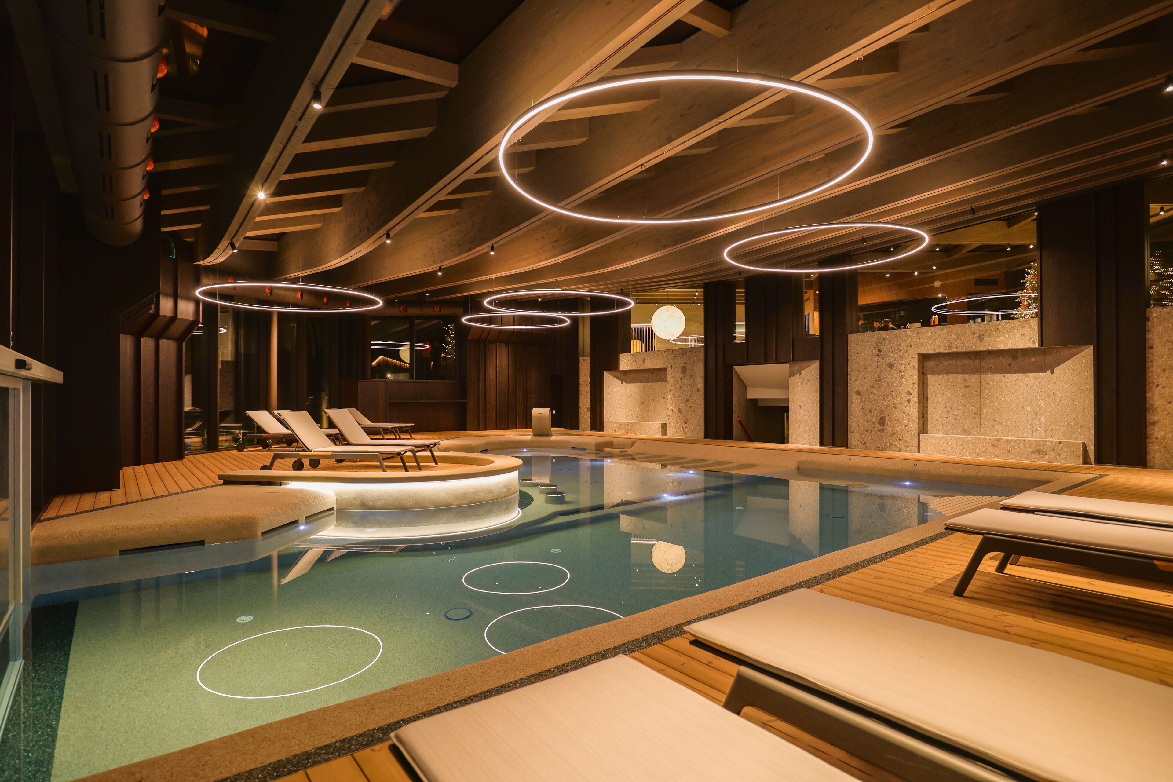 Indoor pool, outdoor pool