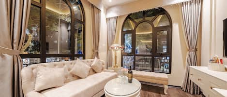 Family Room | 1 bedroom, premium bedding, memory foam beds, in-room safe