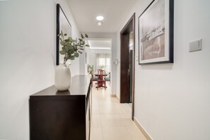 Interior - Ritzy 1BR at Global Golf Residence 2 Sports City by Deluxe Holiday Homes (Dubai)