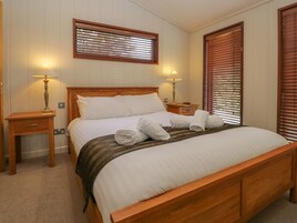 3 habitaciones, decoración personalizada y muebles diferentes 