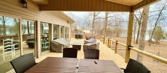 Lakefront Haven • Dock, Fishing, Swim