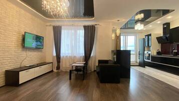 1 bedroom, blackout curtains, iron/ironing board, free WiFi