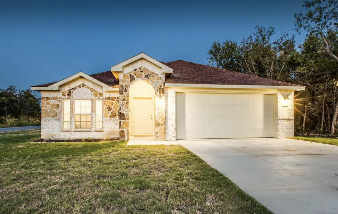 Spacious Fun Designed Home Perfect for Gatherings & Families 