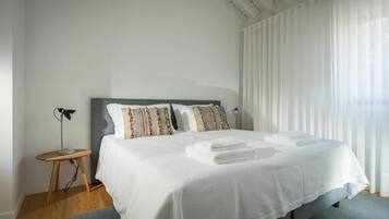 1 bedroom, individually decorated, individually furnished