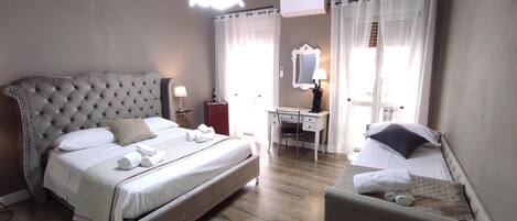 Fer et planche à repasser, Wi-Fi gratuit, draps fournis