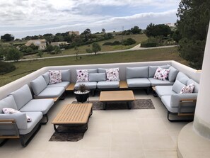 Property grounds - Beautiful Villa, seaview, pool, babypool, biggarden, Pentaque/Badminton/pingpong (Lagoa)