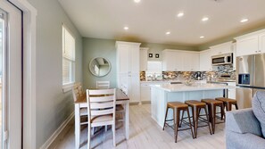 Dining - Sea Ya On The Flip Side (Bolivar Peninsula)