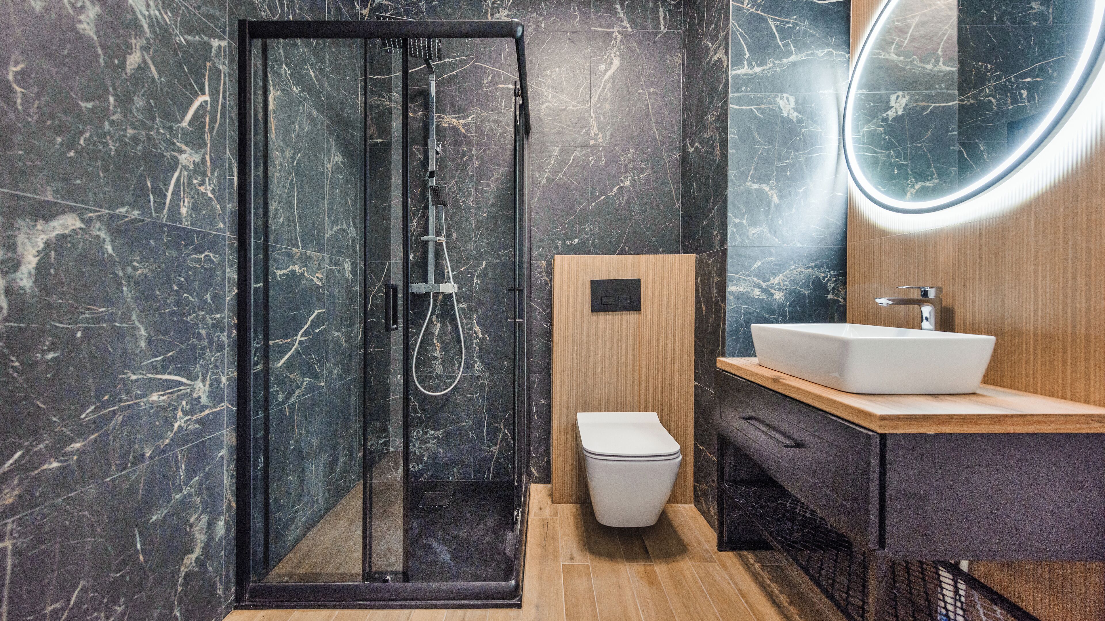 Apartament (6) | Salle de bain | Douche, sèche-cheveux, serviettes fournies