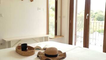 5 bedrooms, iron/ironing board, travel cot, free WiFi