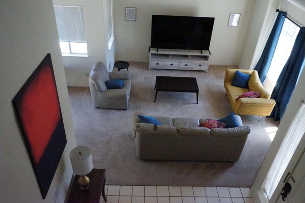 Smart TV, table tennis